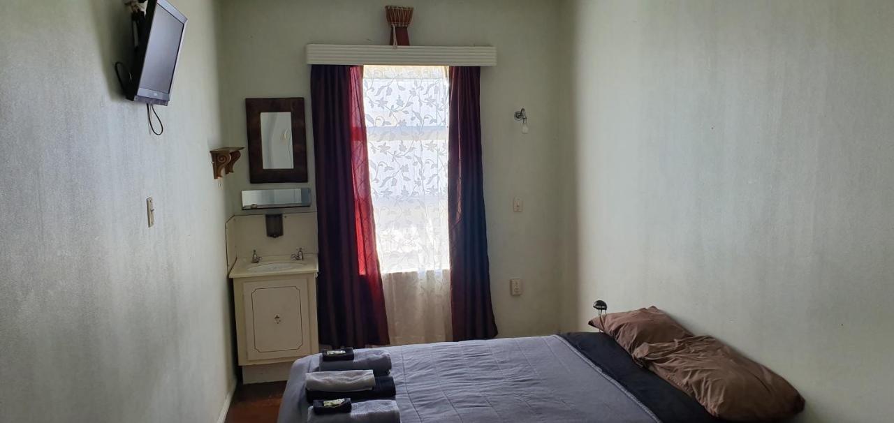 Hotel Motueka Backpackers, Loud Live Music Friday Saturday Nights Quarto foto